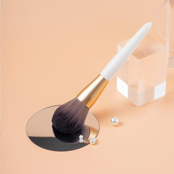 Glam Fix Classic Powder Brush