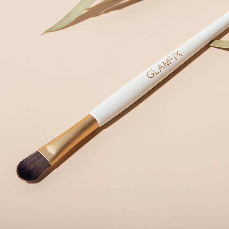 Glam Fix Perfecting Concealer Brush