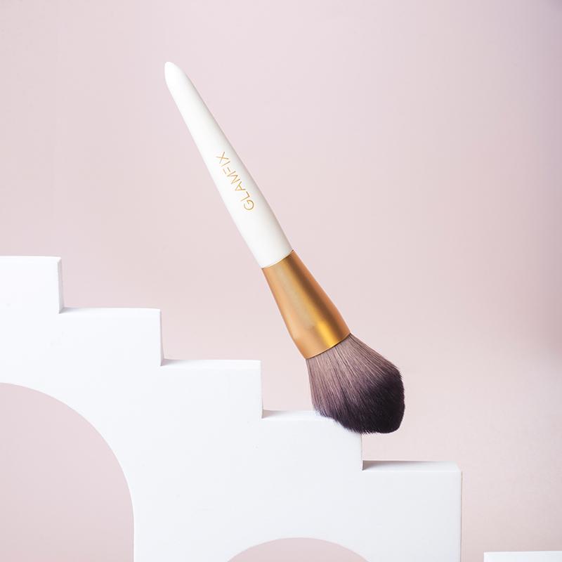 Glam Fix Classic Powder Brush
